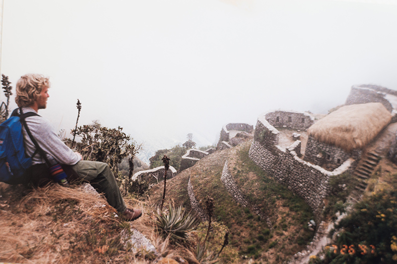 Chris looking out at the intriguing Runkeracay ruins along the Inca Trail