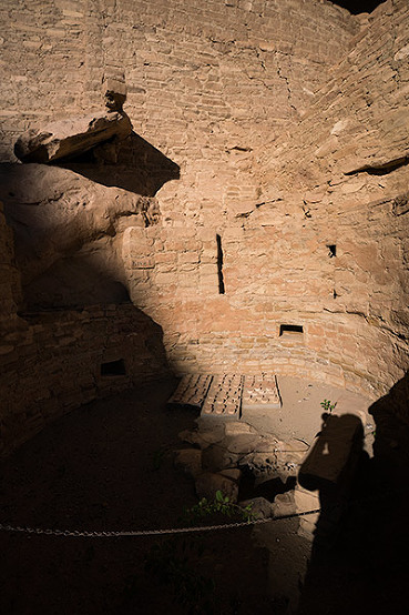 photographing Mesa Verde cliff dwellings Colorado