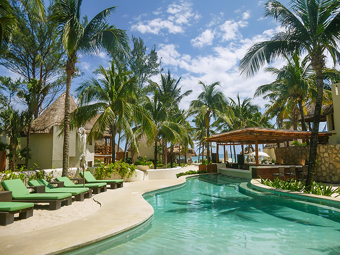 itzi pool tai chi Playa del carmen travel to mexico during pandemic