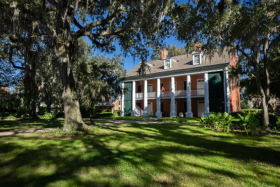 Shadows on the Teche plantation home, Acadia, Louisiana, USA