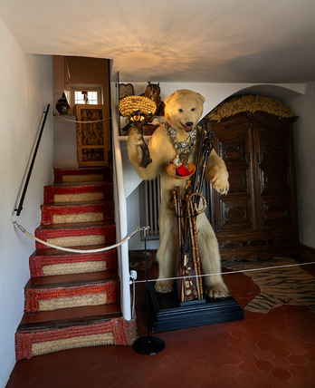 Polar bear entrance, Home and studio, Dali